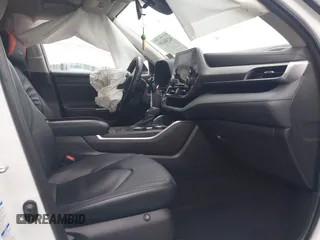 2022 Toyota Highlander LE with VIN 5TDBZRBH8NS242559, listed as a IAAI auction lot 42366399 with 200,915 mi miles and . Bid and sale history available at DreamBid. Image 5.