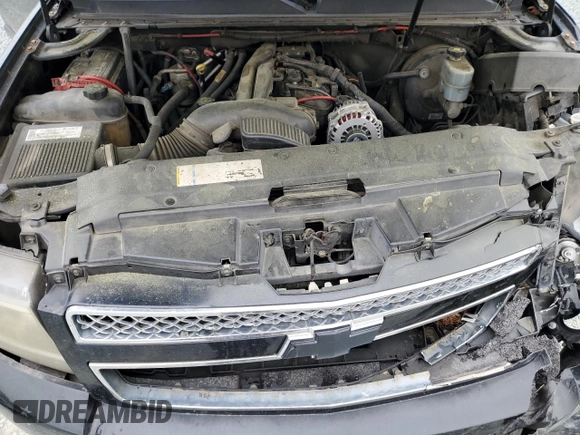 2008 Chevrolet Suburban 2LT with VIN 3GNFK16318G134655, listed as a Copart auction lot 52225855 with 298,925 mi miles and Salvage Title. Bid and sale history available at DreamBid. Image 12.