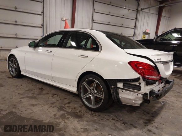2018 Mercedes-Benz C 300 z VIN WDDWF4KB8JR351384, wystawiony jako IAAI lot #42421670 z przebiegiem 41 814 mil mil oraz . Historia ofert i sprzedaży dostępna na DreamBid. Obrazek 3.