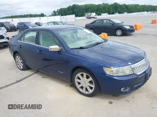 2007 Lincoln MKZ z VIN 3LNHM28T27R628102, wystawiony jako IAAI lot #42300273 z przebiegiem 128 599 mil mil oraz . Historia ofert i sprzedaży dostępna na DreamBid. Obrazek 1.