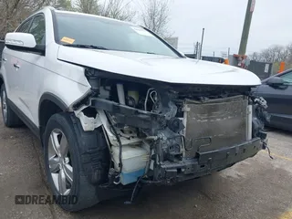 2012 Kia Sorento EX with VIN 5XYKU4A6XCG290754, listed as a IAAI auction lot 41918932 with 190,679 mi miles and . Bid and sale history available at carsss.com. Image 6.
