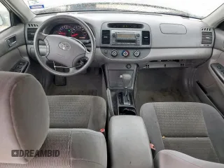2006 Toyota Camry STD z VIN 4T1BE32K76U689932, wystawiony jako Copart lot #59475865 z przebiegiem 328 346 mil mil oraz Szkoda całkowita • Salvage title. Historia ofert i sprzedaży dostępna na DreamBid. Obrazek 8.
