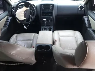 2008 Ford Explorer XLT with VIN 1FMEU73898UB36843, listed as a Copart auction lot 45171475 with 255,853 mi miles and Salvage Title. Bid and sale history available at carsss.com. Image 8.