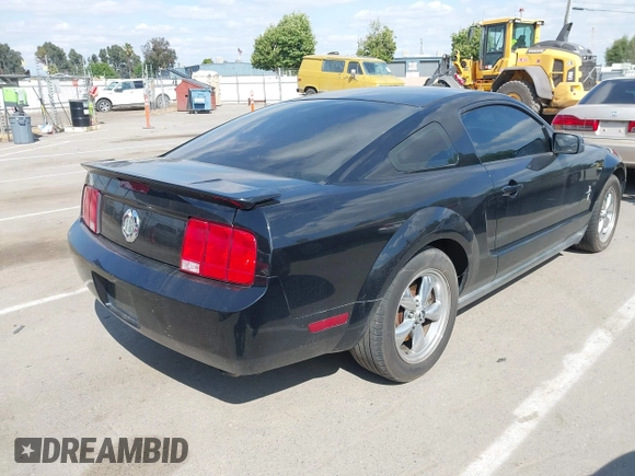 2007 Ford Mustang Deluxe with VIN 1ZVFT80N675254270, listed as a IAAI auction lot 42142385 with 182,962 mi miles. Bid and sale history available at carsss.com. Image 4.