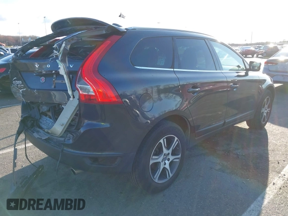 2012 Volvo XC60 3.0L with VIN YV4902DZ9C2309922, listed as a IAAI auction lot 41853170 with 121,325 mi miles. Bid and sale history available at carsss.com. Image 4.