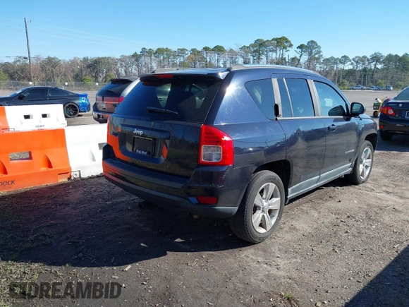 2011 Jeep Compass with VIN 1J4NT1FA4BD208116, listed as a IAAI auction lot 41604552 with 179,633 mi miles. Bid and sale history available at carsss.com. Image 4.
