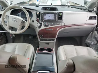 2013 Toyota Sienna XLE z VIN 5TDDK3DC1DS050345, wystawiony jako Copart lot #49737225 z przebiegiem 125 247 mil mil oraz Szkoda całkowita • Salvage title. Historia ofert i sprzedaży dostępna na DreamBid. Obrazek 8.