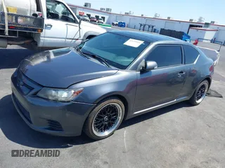 2013 Scion tC z VIN JTKJF5C76D3054537, wystawiony jako IAAI lot #42139016 z przebiegiem 224 566 mil mil oraz . Historia ofert i sprzedaży dostępna na DreamBid. Obrazek 6.