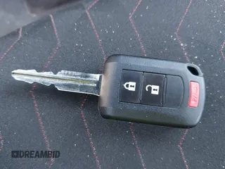2024 Mitsubishi Mirage ES z VIN ML32AUHJ0RH017988, wystawiony jako IAAI lot #42299387 z przebiegiem 9 205 mil mil oraz . Historia ofert i sprzedaży dostępna na DreamBid. Obrazek 11.