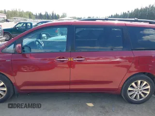 2017 Toyota Sienna XLE z VIN 5TDDZ3DC8HS174064, wystawiony jako IAAI lot #42176251 z przebiegiem 193 220 mil mil oraz . Historia ofert i sprzedaży dostępna na DreamBid. Obrazek 14.