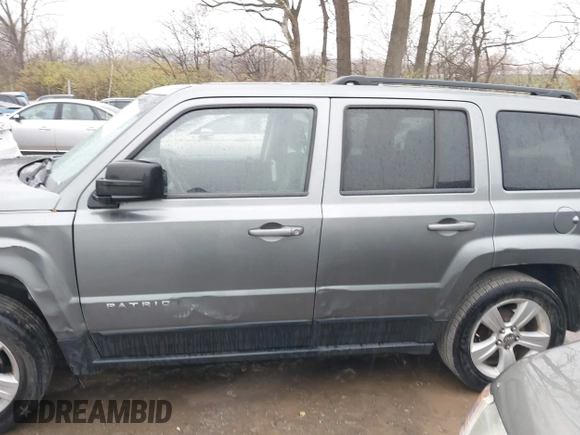 2013 Jeep Patriot Latitude with VIN 1C4NJPFB8DD129848, listed as a IAAI auction lot 40949386 with 168,839 mi miles and . Bid and sale history available at carsss.com. Image 14.