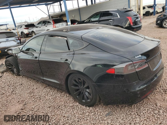 2017 Tesla Model S 60 z VIN 5YJSA1E15HF218686, wystawiony jako Copart lot #44689465 z przebiegiem 101 964 mil mil oraz Szkoda całkowita • Salvage title. Historia ofert i sprzedaży dostępna na DreamBid. Obrazek 2.