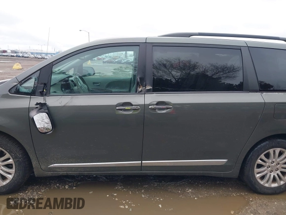 2013 Toyota Sienna XLE AAS с VIN 5TDYK3DC8DS375852, выставлен на аукционе IAAI как лот 41519437 с пробегом 91 828 миль миль и . История ставок и продаж доступна на DreamBid. Изображение 14.