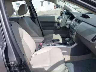 2011 Ford Focus SEL with VIN 1FAHP3HN6BW144609, listed as a IAAI auction lot 41837279 with 91,845 mi miles. Bid and sale history available at carsss.com. Image 5.