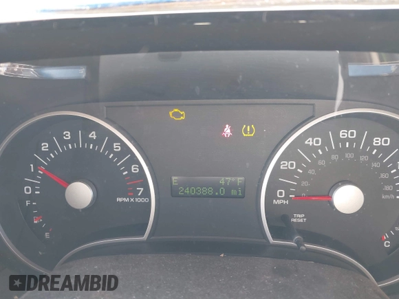 2006 Ford Explorer XLT with VIN 1FMEU73886UB29427, listed as a IAAI auction lot 41498336 with 240,388 mi miles. Bid and sale history available at carsss.com. Image 7.