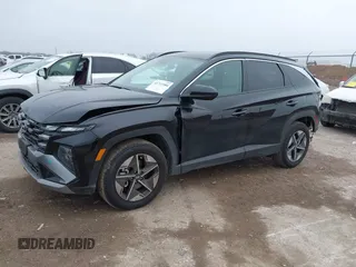 2025 Hyundai Tucson SEL with VIN 5NMJB3DE5SH502169, listed as a IAAI auction lot 41711984 with 2,486 mi miles. Bid and sale history available at carsss.com. Image 2.