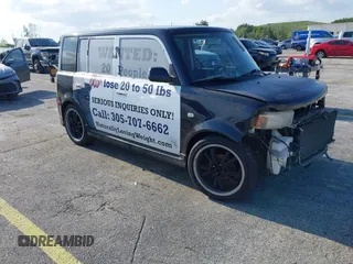 2006 Scion xB z VIN JTLKT324264043245, wystawiony jako IAAI lot #42137892 z przebiegiem 210 885 mil mil oraz . Historia ofert i sprzedaży dostępna na DreamBid. Obrazek 1.