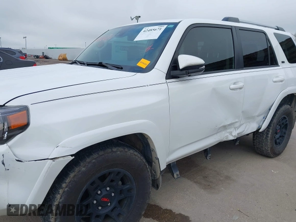 2023 Toyota 4Runner SR5 Premium z VIN JTEFU5JR4P5280720, wystawiony jako IAAI lot #42485671 z przebiegiem 38 785 mil mil oraz . Historia ofert i sprzedaży dostępna na DreamBid. Obrazek 6.