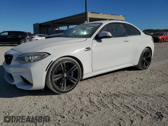 2017 BMW M2 z VIN WBS1H9C57HV786427, wystawiony jako Copart lot #82817364 z przebiegiem 57 991 mil mil oraz Czysty tytuł • Clean title. Historia ofert i sprzedaży dostępna na DreamBid. Obrazek 1.