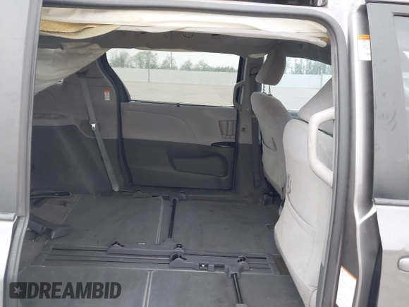 2018 Toyota Sienna LE Auto Access Seat with VIN 5TDKZ3DC8JS948150, listed as a IAAI auction lot 41889062 with 73,724 mi miles and . Bid and sale history available at DreamBid. Image 8.