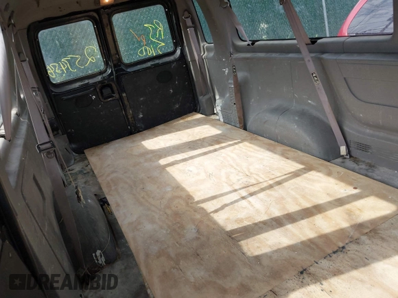 2002 Ford Econoline Passenger XL с VIN 1FBSS31L02HB38501, выставлен на аукционе IAAI как лот 42180323 с пробегом 128 327 миль миль и . История ставок и продаж доступна на DreamBid. Изображение 8.