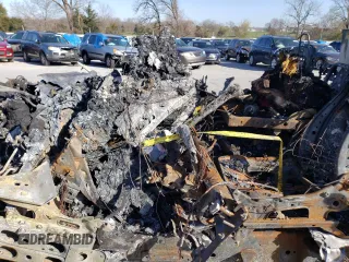 2019 Ford F-350 XL z VIN 1FD8X3HT6KED71440, wystawiony jako Copart lot #46765714 z przebiegiem Nie podano mil oraz Nie do naprawy • Non repairable. Historia ofert i sprzedaży dostępna na DreamBid. Obrazek 7.