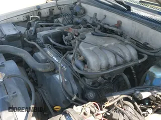 1998 Toyota 4Runner SR5 z VIN JT3HN86R2W0166526, wystawiony jako IAAI lot #42876371 z przebiegiem 239 514 mil mil oraz . Historia ofert i sprzedaży dostępna na DreamBid. Obrazek 15.