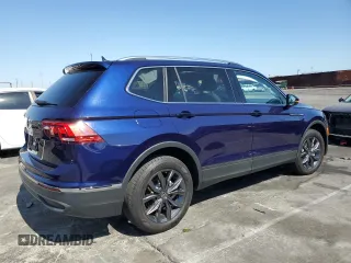 2022 Volkswagen Tiguan SE with VIN 3VV3B7AX2NM066793, listed as a Copart auction lot 63607975 with 10,101 mi miles and Salvage title. Bid and sale history available at DreamBid. Image 3.