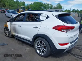 2017 Hyundai Tucson Limited z VIN KM8J3CA24HU301528, wystawiony jako IAAI lot #42296319 z przebiegiem Nie podano mil oraz . Historia ofert i sprzedaży dostępna na DreamBid. Obrazek 3.