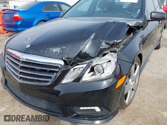 2011 Mercedes-Benz E-Class E 350 Luxury with VIN WDDHF5GB9BA377841, listed as a IAAI auction lot 41940003 with 180,639 mi miles. Bid and sale history available at carsss.com. Image 6.