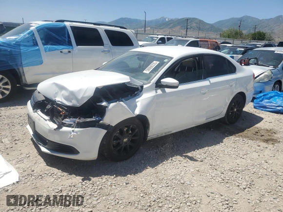 2014 Volkswagen Jetta SE with VIN 3VWD17AJ6EM265926, listed as a Copart auction lot 59060335 with 113,994 mi miles and Salvage title. Bid and sale history available at DreamBid. Image 1.