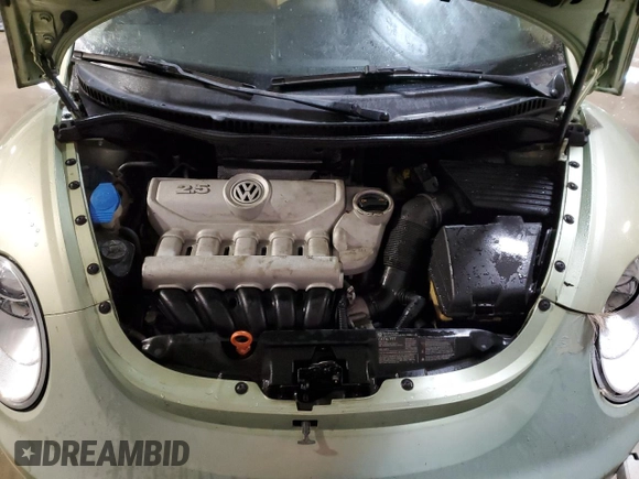 2008 Volkswagen New Beetle Coupe S with VIN 3VWPW31C48M524779, listed as a Copart auction lot 83638484 with 93,319 mi miles and Salvage Title. Bid and sale history available at carsss.com. Image 11.