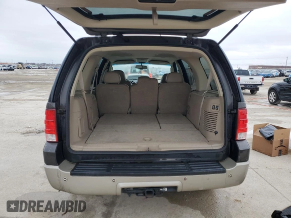 2006 Ford Expedition Eddie Bauer with VIN 1FMPU17586LA75297, listed as a Copart auction lot 45040385 with 180,847 mi miles and Clean Title. Bid and sale history available at carsss.com. Image 6.