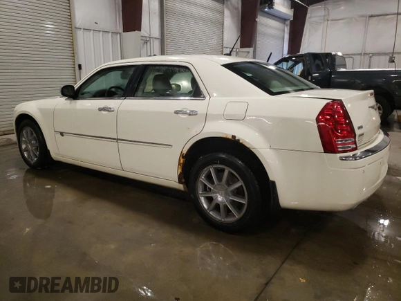 2008 Chrysler 300 C with VIN 2C3LK63H78H120899, listed as a Copart auction lot 44246265 with 147,844 mi miles and Salvage Title. Bid and sale history available at carsss.com. Image 2.