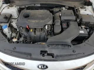 2017 Kia Optima LX z VIN 5XXGT4L36HG124383, wystawiony jako Copart lot #54276425 z przebiegiem 213 621 mil mil oraz Szkoda całkowita • Salvage title. Historia ofert i sprzedaży dostępna na DreamBid. Obrazek 11.