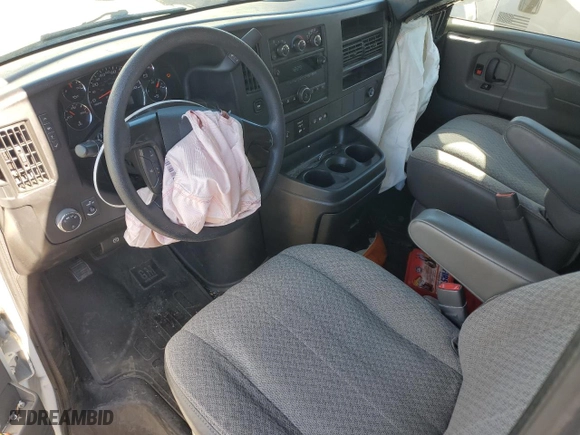 2013 Chevrolet Express Passenger 1LT with VIN 1GAZG1FA0D1152121, listed as a Copart auction lot 88214305 with 61,070 mi miles and Salvage Title. Bid and sale history available at carsss.com. Image 8.