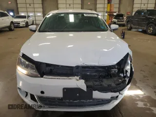 2013 Volkswagen Jetta SE z VIN 3VWDX7AJ2DM367401, wystawiony jako Copart lot #46094035 z przebiegiem 171 895 mil mil oraz Nie do naprawy • Non repairable. Historia ofert i sprzedaży dostępna na DreamBid. Obrazek 5.