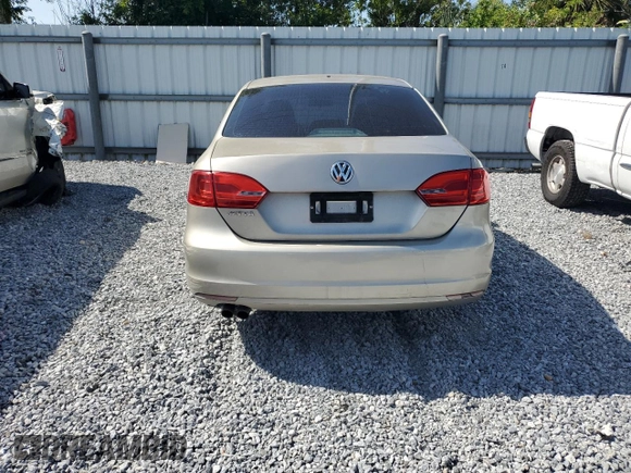 2014 Volkswagen Jetta Sedan S with VIN 3VW2K7AJ7EM303894, listed as a Copart auction lot 54535365 with 98,254 mi miles and Clean Title. Bid and sale history available at carsss.com. Image 6.