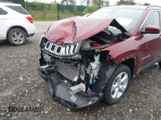 2021 Jeep Compass Latitude with VIN 3C4NJDBB1MT597693, listed as a IAAI auction lot 42187958 with 10,454 mi miles and . Bid and sale history available at DreamBid. Image 6.