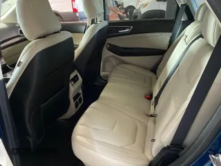 2020 Ford Edge Titanium z VIN 2FMPK3K91LBB37761, wystawiony jako IAAI lot #42829390 z przebiegiem 90 117 mil mil oraz . Historia ofert i sprzedaży dostępna na DreamBid. Obrazek 25.