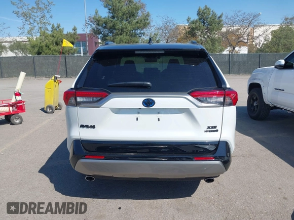 2024 Toyota RAV4 Hybrid XSE with VIN JTME6RFV3RD549984, listed as a IAAI auction lot 41861868 with 8,742 mi miles. Bid and sale history available at carsss.com. Image 17.