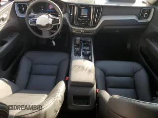 2025 Volvo XC60 Plus with VIN YV4M12RC8S1091634, listed as a Copart auction lot 43438645 with 2,589 mi miles and Clean Title. Bid and sale history available at carsss.com. Image 8.