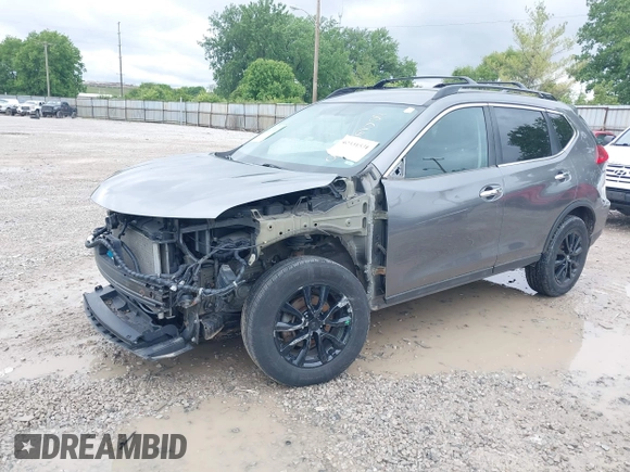 2017 Nissan Rogue SL z VIN 5N1AT2MVXHC806723, wystawiony jako IAAI lot #42331531 z przebiegiem 103 565 mil mil oraz . Historia ofert i sprzedaży dostępna na DreamBid. Obrazek 16.