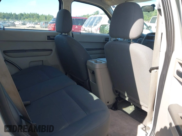 2008 Ford Escape XLS с VIN 1FMCU02Z88KC70862, выставлен на аукционе IAAI как лот 42552892 с пробегом 90 241 миль миль и . История ставок и продаж доступна на DreamBid. Изображение 8.