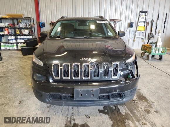2016 Jeep Cherokee Altitude z VIN 1C4PJLAB2GW177394, wystawiony jako Copart lot #57840255 z przebiegiem 147 962 mil mil oraz Nie do naprawy • Non repairable. Historia ofert i sprzedaży dostępna na DreamBid. Obrazek 5.