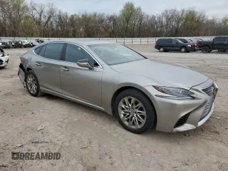 2018 Lexus LS with VIN JTHC51FFXJ5002793, listed as a Copart auction lot 48859724 with 30,514 mi miles. Bid and sale history available at carsss.com. Image 4.