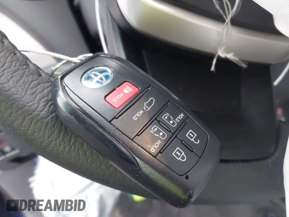 2024 Toyota Sienna XLE with VIN 5TDJSKFC3RS129744, listed as a IAAI auction lot 41564077 with 9,224 mi miles and . Bid and sale history available at DreamBid. Image 11.