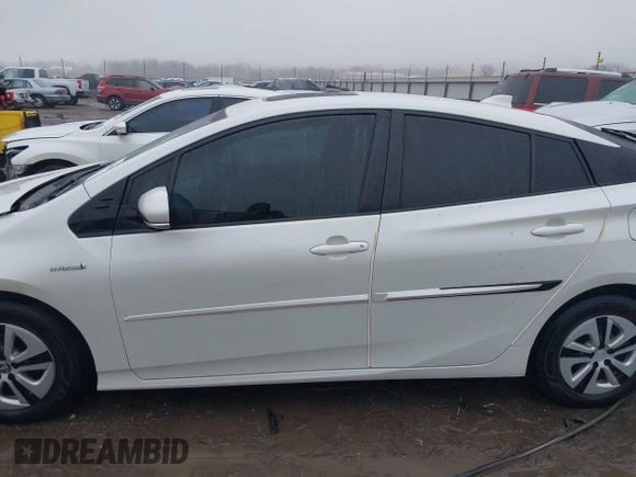 2018 Toyota Prius Two with VIN JTDKARFU1J3547489, listed as a IAAI auction lot 41405605 with 146,971 mi miles. Bid and sale history available at carsss.com. Image 15.