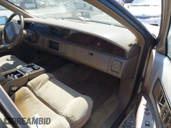 1993 Buick Roadmaster Ltd with VIN 1G4BT5376PR415685, listed as a IAAI auction lot 41946692 with 214,654 mi miles and . Bid and sale history available at DreamBid. Image 5.