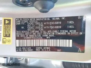 2016 Toyota Highlander LE with VIN 5TDBKRFH5GS293356, listed as a IAAI auction lot 41672399 with 102,891 mi miles. Bid and sale history available at carsss.com. Image 9.